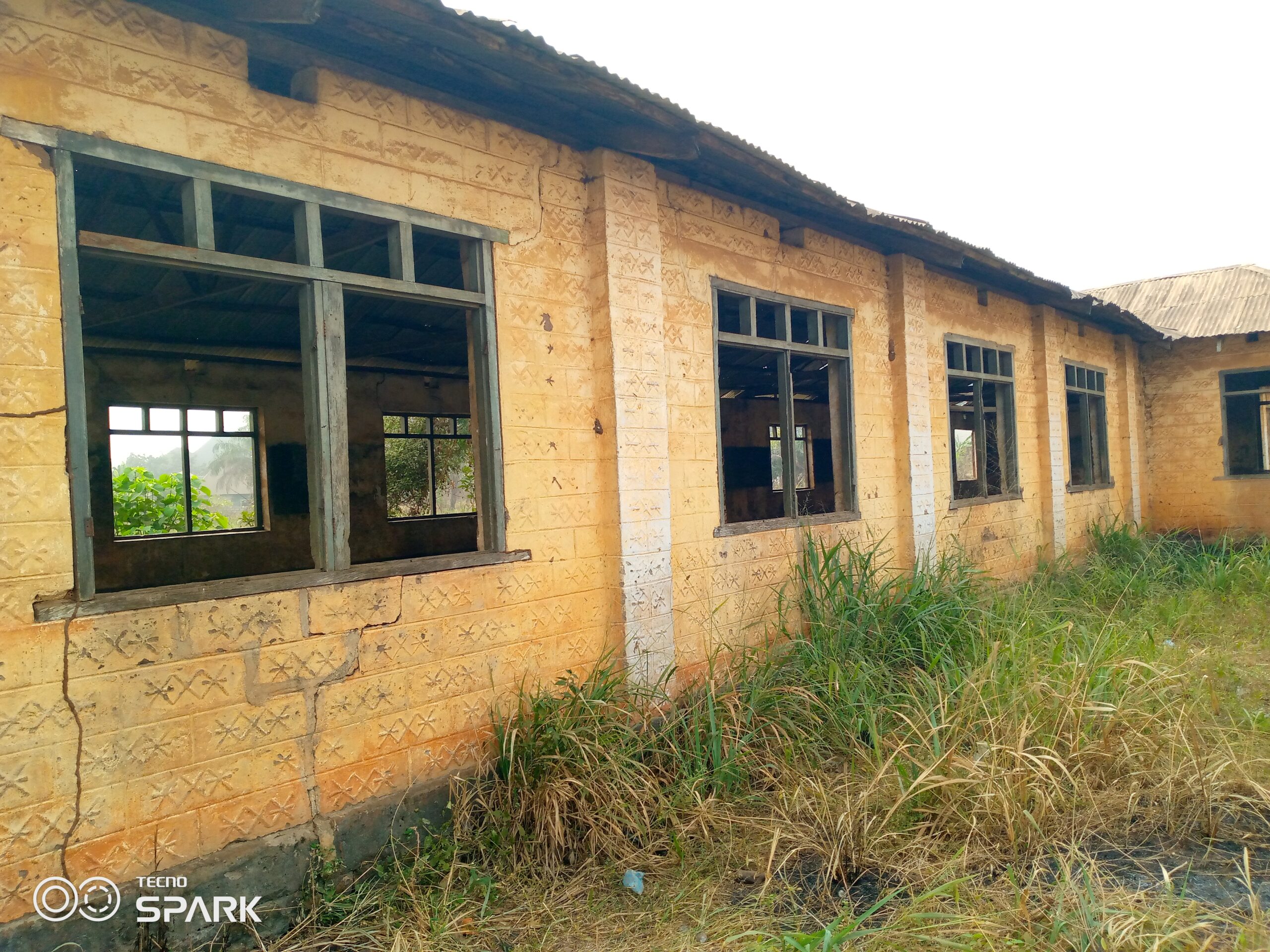 Community cries out to govt over delapidated school building